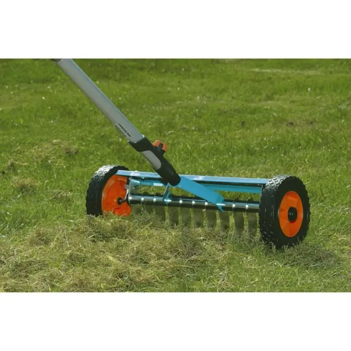 Gardena Escarificador sobre ruedas combisystem para césped - Acero Inoxidable Gardena Escarificador sobre ruedas combisystem para césped - Acero Inoxidable
