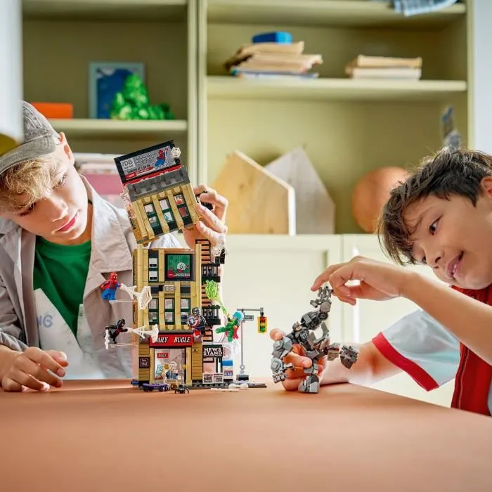 LEGO Marvel 76342 Spider-Man vs. Mysterio: The Daily Bugle - Juguete de construcción, set de edificio modular para mayores de 10 años