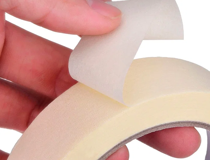 Q-connect Cinta Adhesiva para Pintar, 50 m x 24 mm, Cinta de Enmascarar para Bordes Rectos y Protección de Superficies