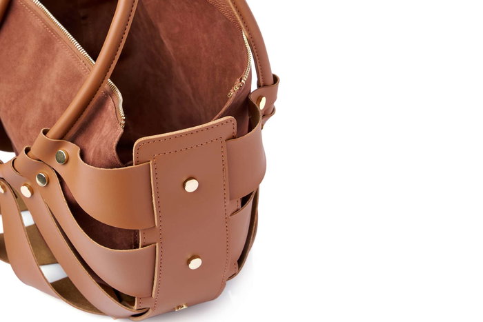 Lucky Bees Ingrid Bolsa de Hombro Color Tan Cuero de Polivinilo Elegante y Sofisticada