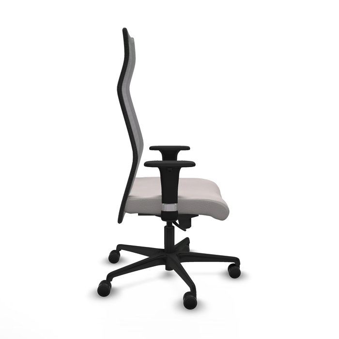 Sillón Albacete con mecanismo Sincro tapizada con Similpiel color Blanco y malla color Negro. Equipado con Base nailon negra, Brazos 1D y Ruedas 65mm nailon