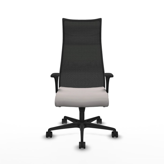 Sillón Albacete con mecanismo Sincro tapizada con Similpiel color Blanco y malla color Negro. Equipado con Base nailon negra, Brazos 1D y Ruedas 65mm nailon