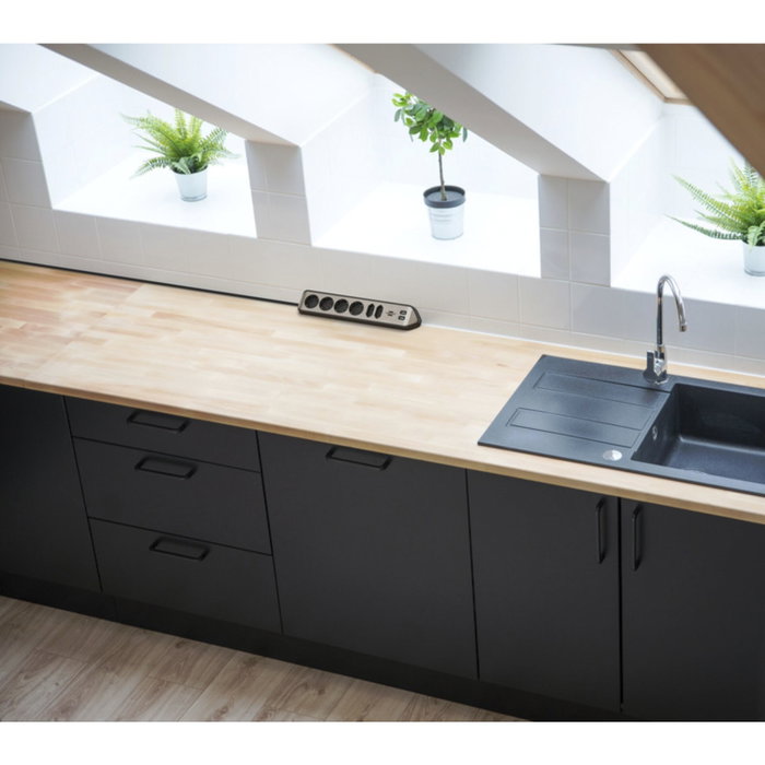 Brennenstuhl Estilo Corner Regleta de 6 tomas negra Brennenstuhl Estilo Corner Regleta de 6 tomas negra