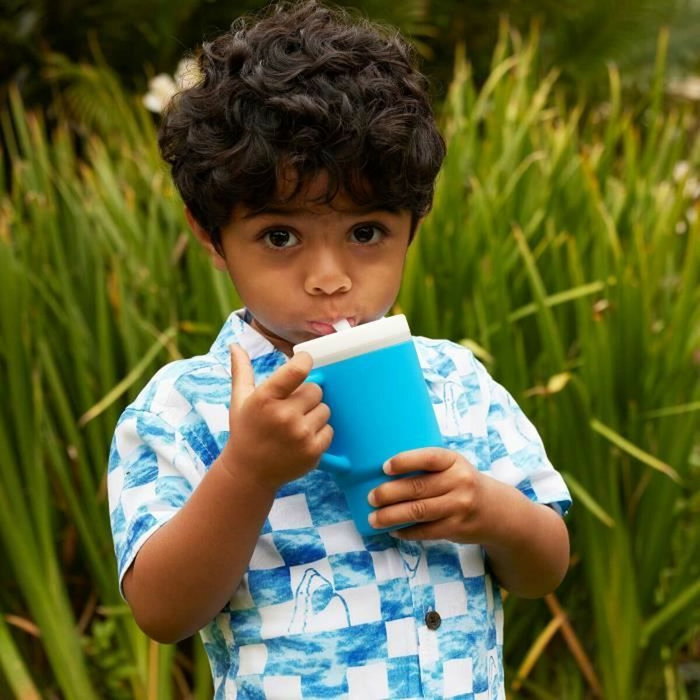 Infantino Mi primera taza - Silicona - Azul océano Infantino Mi primera taza - Silicona - Azul océano