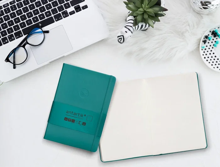 Antartik Cuaderno A5 Tapa Dura Hojas Puntos Verde Aguamarina 100 Hojas 80gr FSC