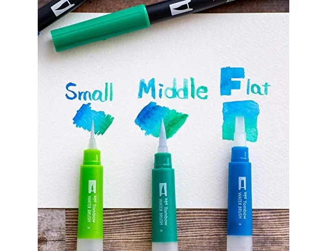Tombow Water Brush con depósito rellenable y punta media