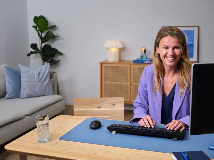 Trust Ratón Óptico Inalámbrico Yvi+ Multidispositivo Negro (Bluetooth 5.0 y 2.4 GHz) Ambidiestro 800-1600 DPI Ajustable, Botones Silenciosos, Batería de 12 Meses