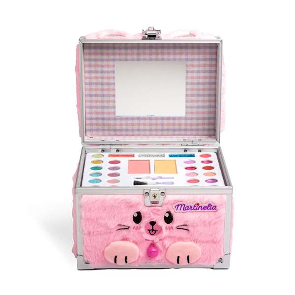 LULU & DUKI Beauty Martinelia - Maletín de Maquillaje con 11 Sombras, 11 Brillos de Labios (3 con brillo), 2 Rubores, 2 Brochas y 1 Aplicador - 16.5x20x15.5 cm LULU & DUKI Beauty Martinelia - Maletín de Maquillaje con 11 Sombras, 11 Brillos de Labios (3 con brillo), 2 Rubores, 2 Brochas y 1 Aplicador - 16.5x20x15.5 cm