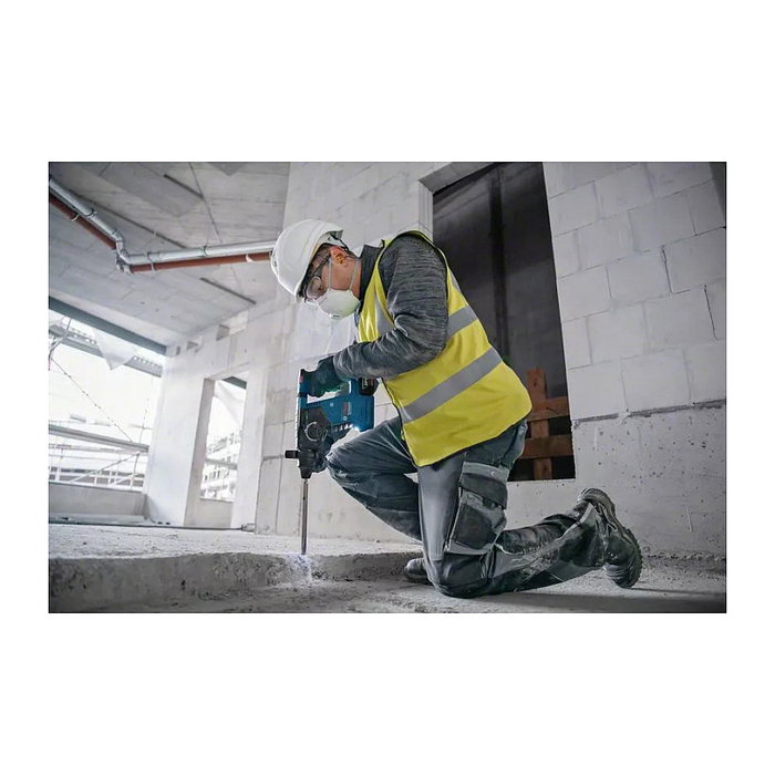 Bosch GBH 18V-24 C - Rotomartillo percutor SDS Plus 18V (sin batería), motor sin escobillas, energía de impacto 2.4 J, capacidad en hormigón 24 mm, 980 RPM