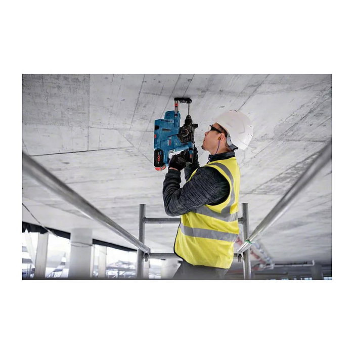 Bosch GBH 18V-24 C - Rotomartillo percutor SDS Plus 18V (sin batería), motor sin escobillas, energía de impacto 2.4 J, capacidad en hormigón 24 mm, 980 RPM