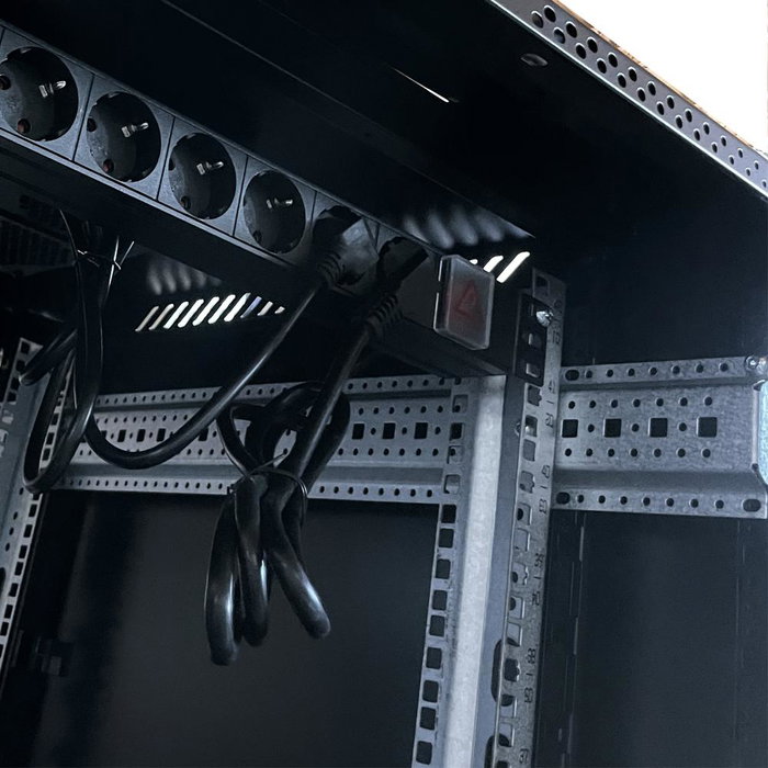 Phasak Armario Rack 19'' Phasak Pro 22U 600x1000 Negro Montado Phasak Armario Rack 19'' Phasak Pro 22U 600x1000 Negro Montado