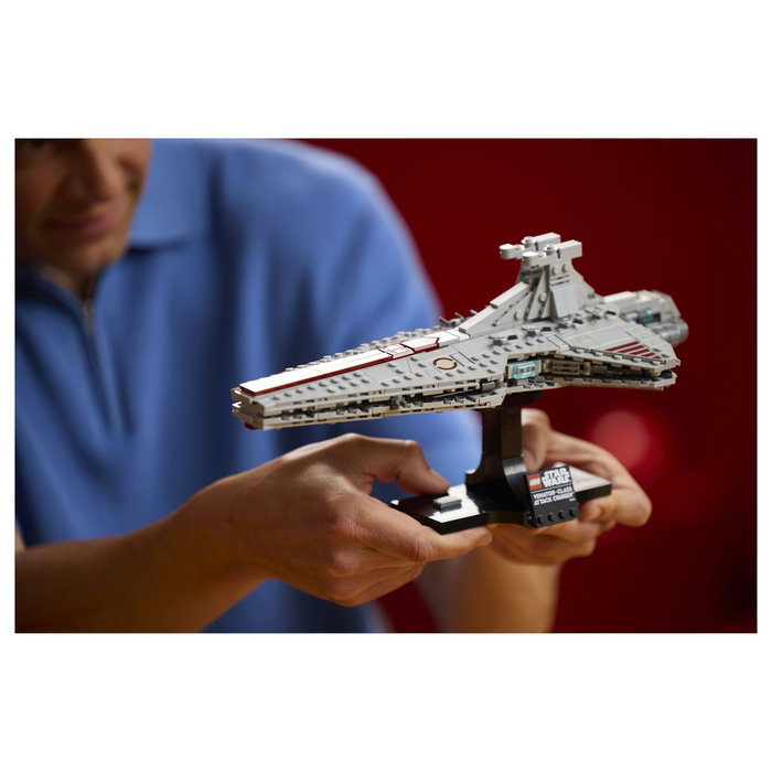 LEGO Star Wars Crucero de ataque clase Venator 75441, 643 piezas