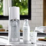 SodaStream 1012811410 - Sifón Soda Maker Terra Blanca QC con Cilindro de CO2 y Botella PET 1 Litro
