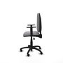 Silla de oficina Aýna con mecanismo Asincro tapizada con Similpiel color Gris. Equipada con Base poliamida negra, Brazos 1D y Ruedas de parqué