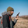 Lexibook Walkie Talkies TW60, Alcance 5 Km, Comunicacion Digital Clara y Potente con 8 Canales, Pantalla LCD Retroiluminada, Ideal para Actividades al Aire Libre