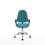 Silla de oficina Algarra con mecanismo Contacto permanente básico tapizada con Tela color Turquesa. Equipada con Base cromada, Brazos fijosy Topes