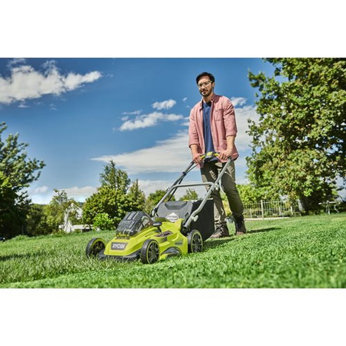 Ryobi Cortacésped Inalámbrico MAX POWER 36V con Corte de 40 cm Ryobi Cortacésped Inalámbrico MAX POWER 36V con Corte de 40 cm