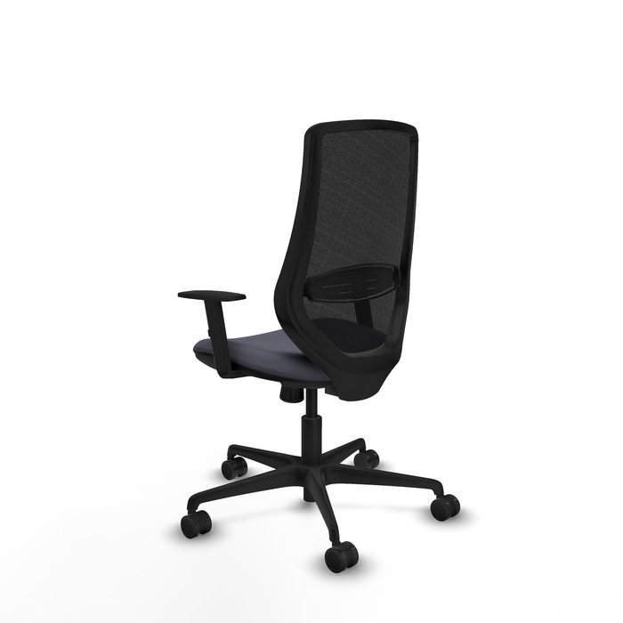 Silla de oficina Mardos con mecanismo Sincro tapizada con Tela color Gris oscuro y malla color Negro. Equipada con lumbar 1D, Brazos 1D y Ruedas 65mm nailon