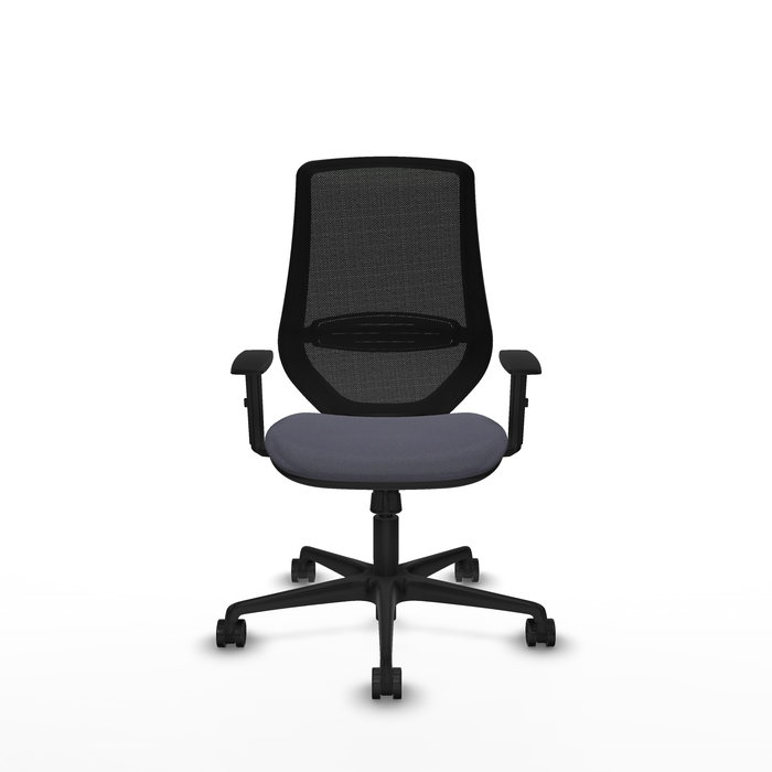 Silla de oficina Mardos con mecanismo Sincro tapizada con Tela color Gris oscuro y malla color Negro. Equipada con lumbar 1D, Brazos 1D y Ruedas 65mm nailon