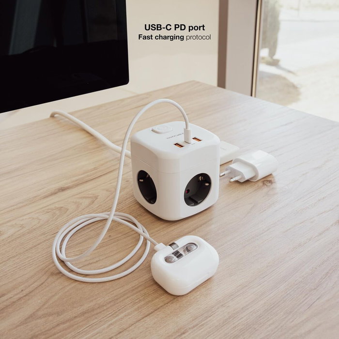Nanocable Regleta Cubo con 3 Enchufes y 3 USB (2 USB-A + 1 USB-C), GaN, Blanco