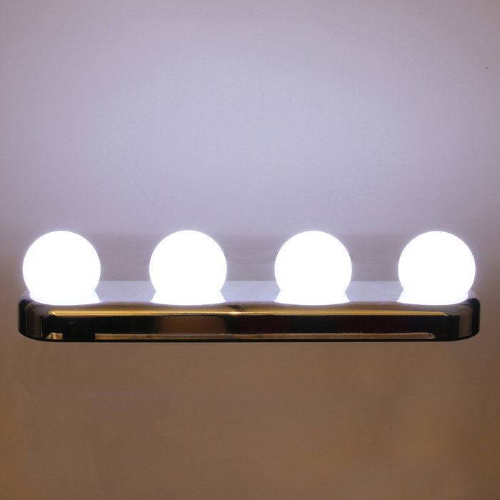 Cosmetic Club Barra Luminosa Led Con Ventosas 4 Bombillas Tipo Hollywood Pilas AA 30,5x6,5 cm
