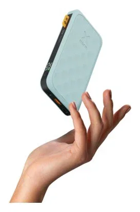 Xtorm FS5102U - Power Bank Batería Externa 10000 mAh 20W, Carga Rápida Quick Charge 3.0, 3 Puertos (USB-C), Pantalla LCD, Verde Azulado