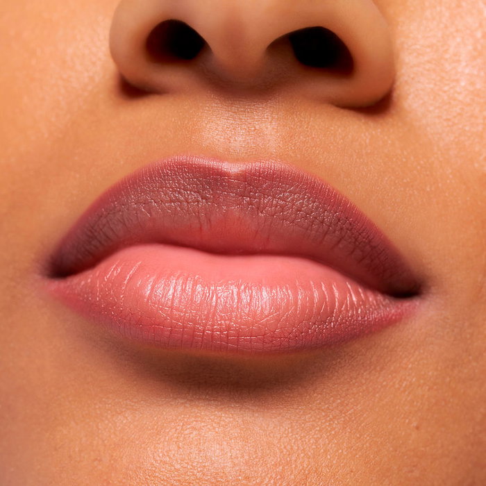 Essence Poutline Soft Glide Perfilador de Labios Lápiz Delineador #01-Like To Mauve It Tono Nude Malva 0.62 g Essence Poutline Soft Glide Perfilador de Labios Lápiz Delineador #01-Like To Mauve It Tono Nude Malva 0.62 g
