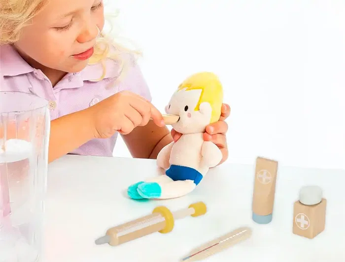 Imaginovo Maletín de Médico Infantil de Madera +3 años, 11 Piezas, Dimensiones 24.5x18x10 cm