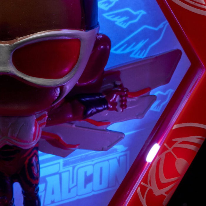 Wow! Figura de Colección Pod Marvel Falcon con Sensor de Movimiento y Luz