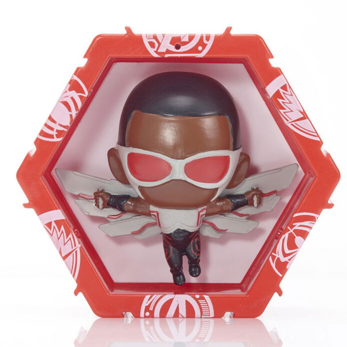 Wow! Figura de Colección Pod Marvel Falcon con Sensor de Movimiento y Luz