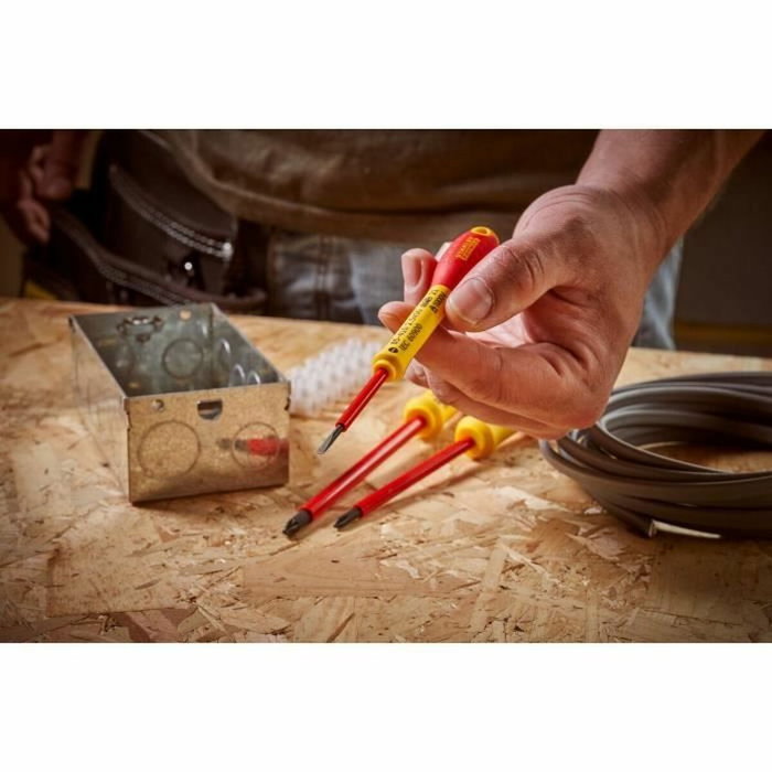 Stanley Juego de 6 Destornilladores Aislados 1000V FATMAX con Pozidriv y Probador