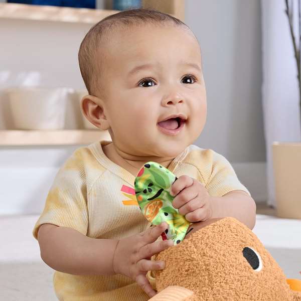 Mattel Peluche Fisher-Price Capibara Estímulos y Juego para Bebés desde 0 Meses