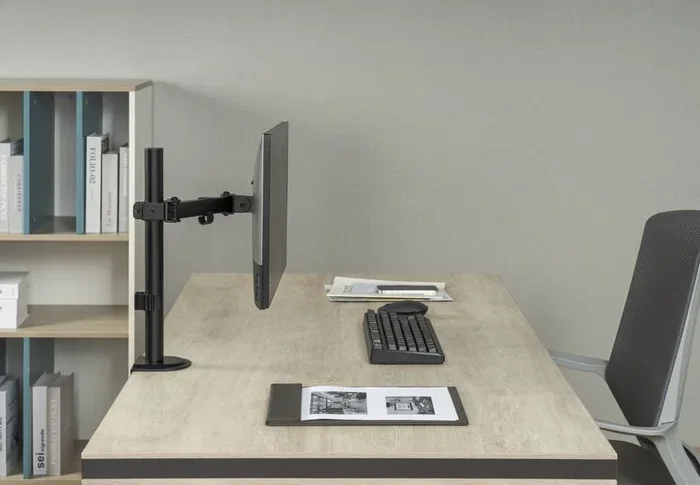Equip Soporte de mesa articulado para monitor 17''-32''