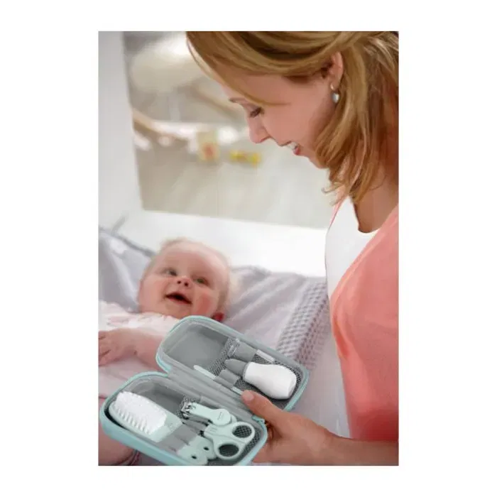 Avent Kit de cuidado para bebés: cortaúñas, tijeras, 3 limas, peine, cepillo para el pelo, aspirador nasal y cepillo de dientes