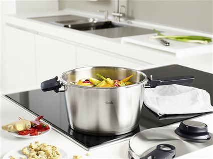 Fissler 622-412-04-070/0 Olla a Presión Vitavit Premium 4.5L – 22cm con Cesto y Trípode, Mango Desmontable, Fondo Cookstar Apto para Inducción