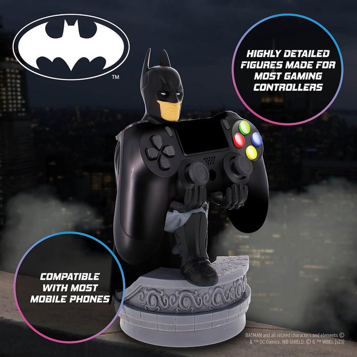 EXQUISITE GAMING Soporte Cable Guy para Mando y Móvil - Figura Batman DC Comics 21cm - Compatible PS5/Xbox Series/iPhone