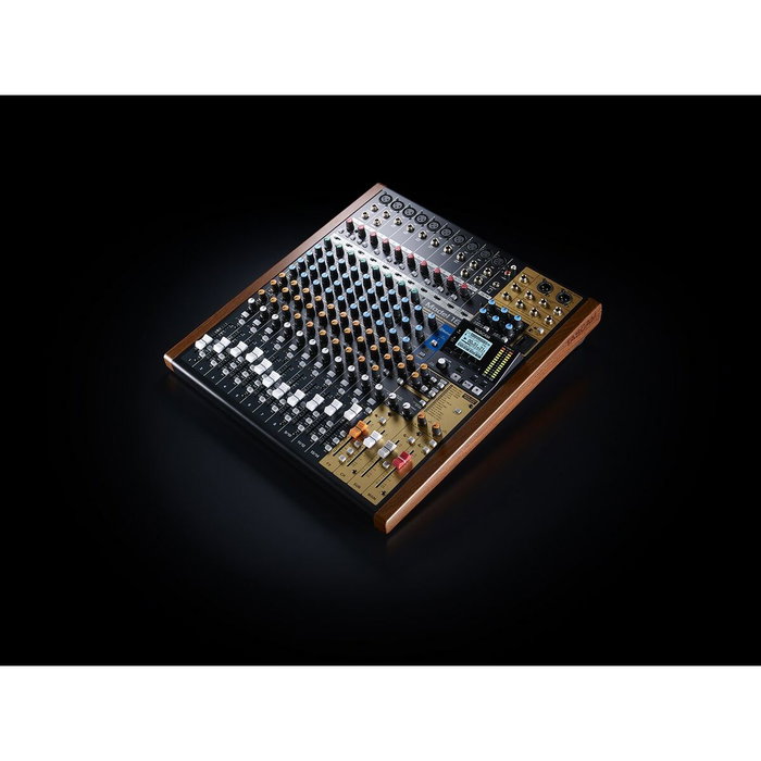 TASCAM MODEL-16