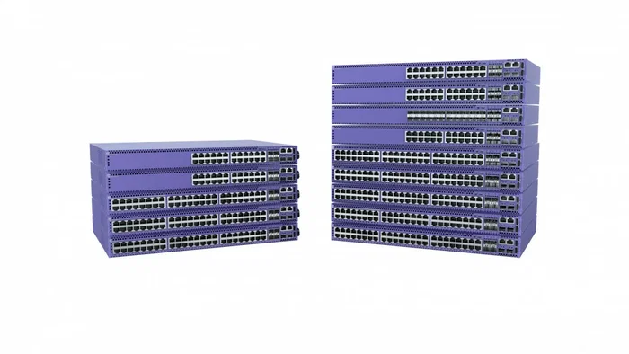 Extreme Networks 5420M-24W-4YE Switch 24 Puertos Gigabit PoE++ 90W, 4 Puertos SFP28 10G, Administrado, Montaje Rack, QoS, 328 Gbps