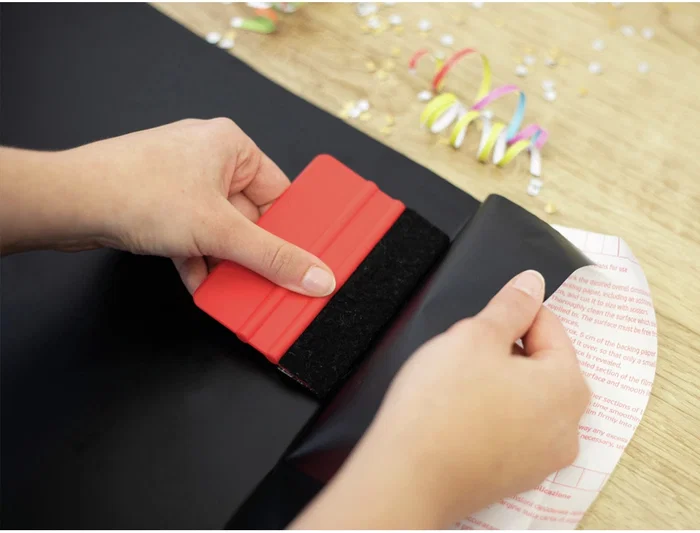 D-c-fix Rollo Adhesivo Negro Mate, Papel Autoadhesivo para Bricolaje y Decoración DIY, Dimensiones 45 cm Ancho x 15 m Largo, Ideal para Renovar Muebles y Manualidades