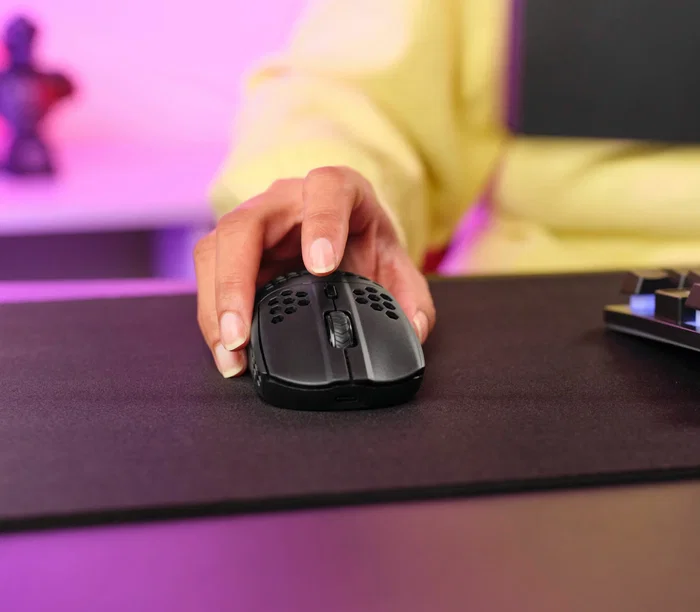 Trust GXT 929 Helox Ratón Gaming Inalámbrico Óptico 4800 DPI Recargable Ultraligero con LED Multicolor para Mano Derecha