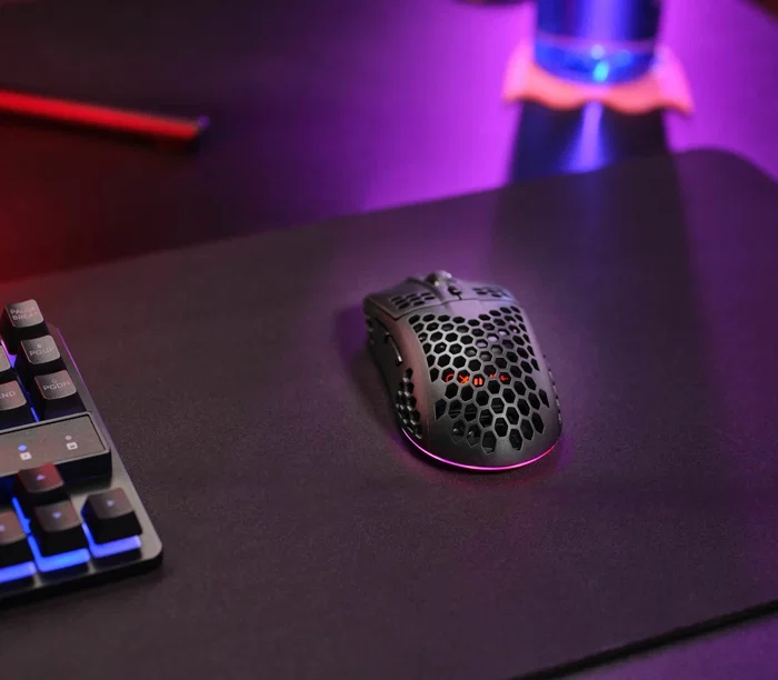 Trust GXT 929 Helox Ratón Gaming Inalámbrico Óptico 4800 DPI Recargable Ultraligero con LED Multicolor para Mano Derecha