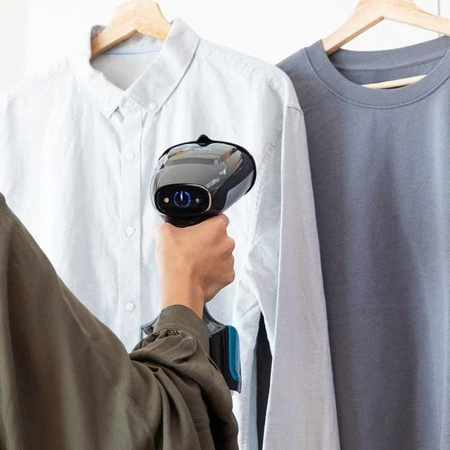 Cecotec Fast&Furious 4020 Force Plancha Vertical Vaporizador Manual 1400W Vapor 25g/min Depósito 0.28L Panel Táctil Negro Plata Turquesa