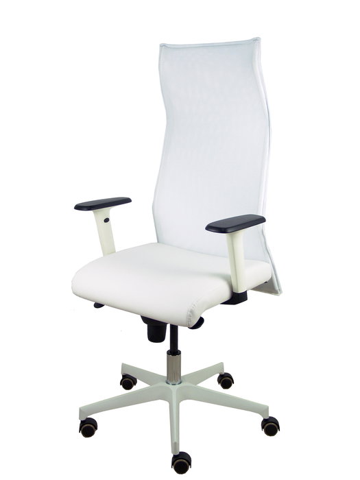 Sillón Albacete con mecanismo Sincro tapizada con Similpiel color Blanco. Equipado con Base poliamida blanca, Brazos 1D y Ruedas de parqué