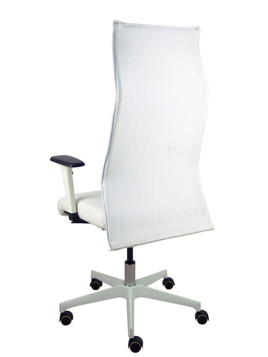 Sillón Albacete con mecanismo Sincro tapizada con Similpiel color Blanco. Equipado con Base poliamida blanca, Brazos 1D y Ruedas de parqué