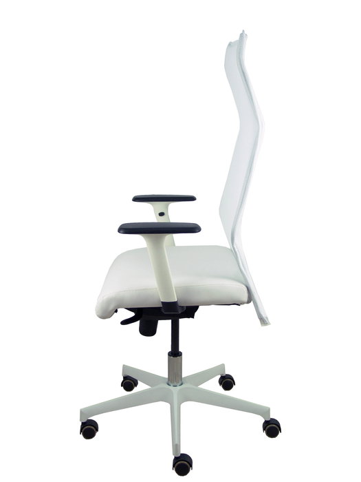 Sillón Albacete con mecanismo Sincro tapizada con Similpiel color Blanco. Equipado con Base poliamida blanca, Brazos 1D y Ruedas de parqué