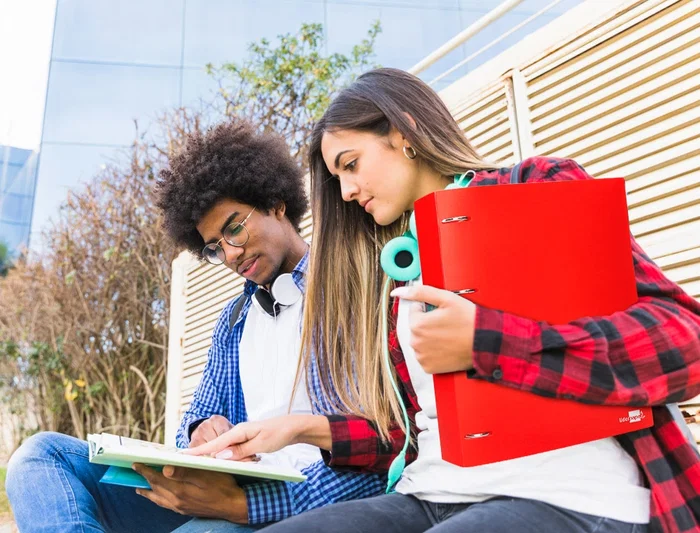 Liderpapel Carpeta 4 Anillas 40 Mm Polipropileno Din A4 Rojo Translucido