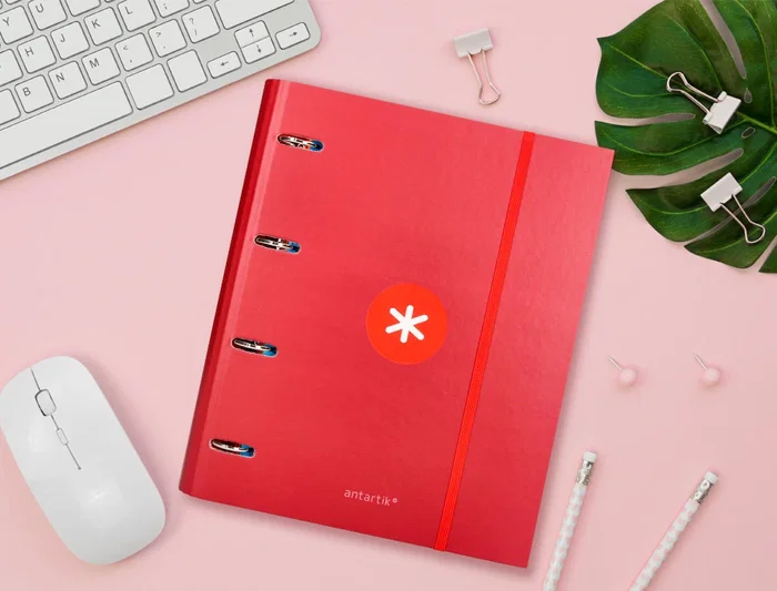Antartik Carpeta A4 con Recambio Cuadro 5mm, 4 Anillas Redondas 40mm con Solapa, Color Frambuesa