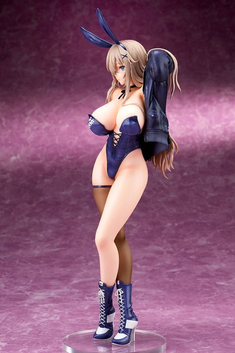 Ques Q Estatua Original Character Bad Bunny Illustration by Mataro 1/7