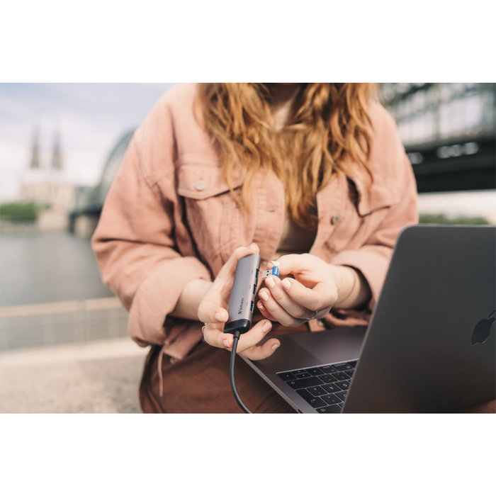 Verbatim USB-C Multiport Hub de 4 puertos USB 3.2 Gen 1, Silver / Black