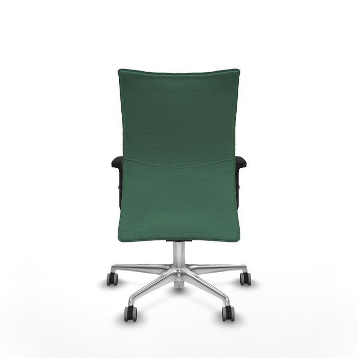 Silla Albacete confidente con mecanismo Sincro tapizada con Tela color Verde esmeralda. Equipada con Base aluminio, Brazos 2D y Ruedas 65 mm parqué